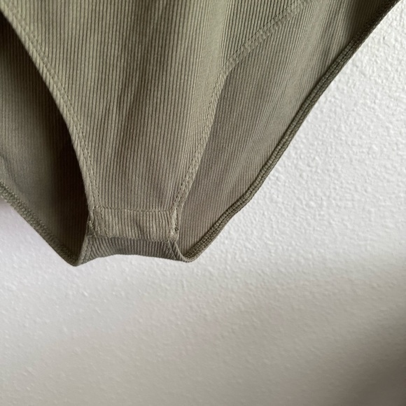 HEATHERLY Bodysuit. - Picture 13 of 16